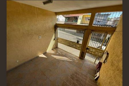 Casa à venda com 3 quartos, 195m² em Moinho Velho, São Paulo