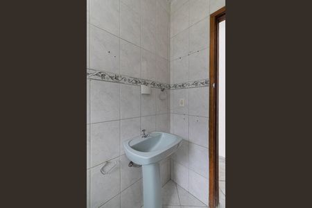 Casa para alugar com 150m², 2 quartos e 1 vaga Casa para alugar com 150m², 2 quartos e 1 vagaBanheiro 2