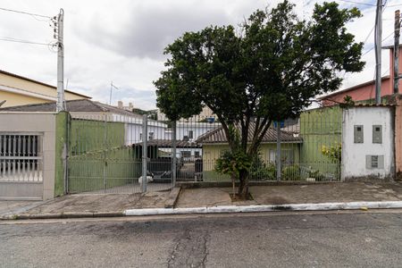 Casa para alugar com 150m², 2 quartos e 1 vaga Casa para alugar com 150m², 2 quartos e 1 vagaFachada