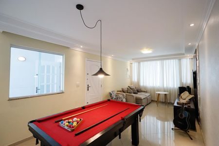 Sala  de casa à venda com 4 quartos, 240m² em Vila Mazzei, São Paulo