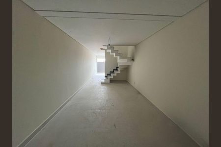 Casa à venda com 2 quartos, 140m² em Vila Maria Luisa, São Paulo