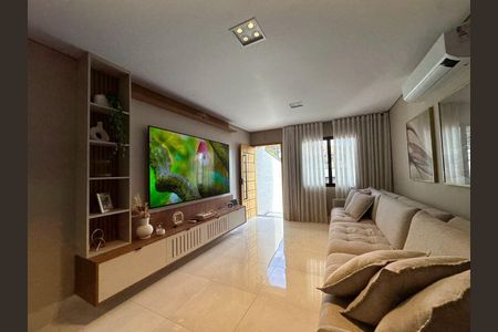 Casa à venda com 3 quartos, 206m² em Parque Sao Domingos, São Paulo