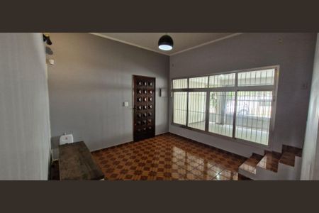 Casa à venda com 3 quartos, 142m² em Parque Maria Domitila, São Paulo