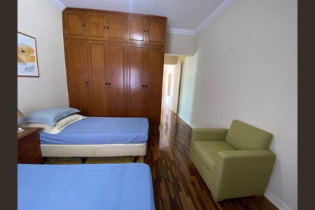 Casa à venda com 3 quartos, 180m² em Vila Mangalot, São Paulo