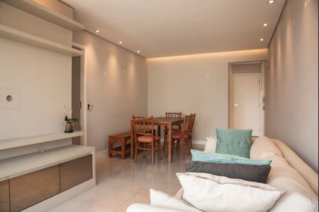 Sala de apartamento para alugar com 3 quartos, 74m² em Chácara Inglesa, São Paulo