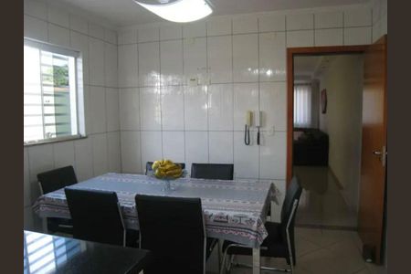 Casa à venda com 3 quartos, 303m² em Jardim Monjolo, São Paulo