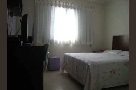 Casa à venda com 3 quartos, 303m² em Jardim Monjolo, São Paulo