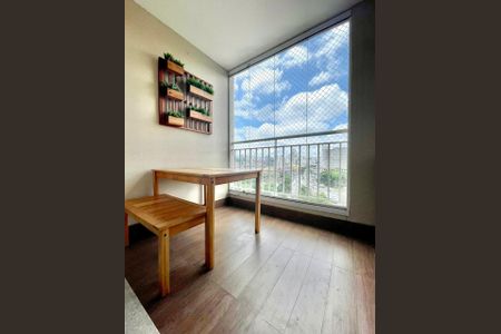 Apartamento para alugar com 80m², 3 quartos e 1 vagaVaranda