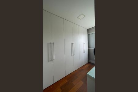 Apartamento para alugar com 80m², 3 quartos e 1 vagaQuarto