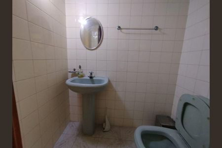 Casa à venda com 4 quartos, 217m² em Jardim Santo Elias, São Paulo