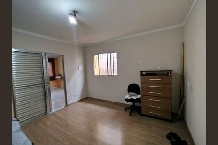 Casa à venda com 4 quartos, 217m² em Jardim Santo Elias, São Paulo