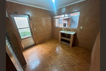 Casa à venda com 3 quartos, 100m² em Vila Bancaria Munhoz, São Paulo