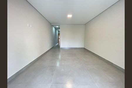 Casa à venda com 3 quartos, 250m² em Vila Ipojuca, São Paulo
