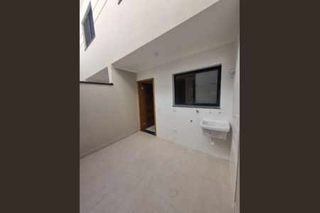 Casa à venda com 3 quartos, 140m² em Vila Romero, São Paulo