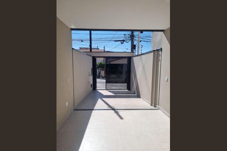 Casa à venda com 3 quartos, 140m² em Vila Romero, São Paulo