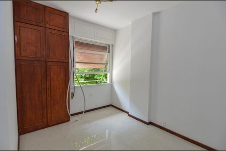 Apartamento para alugar com 110m², 3 quartos e 2 vagas Apartamento para alugar com 110m², 3 quartos e 2 vagasSuíte