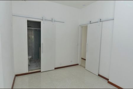 Apartamento para alugar com 110m², 3 quartos e 2 vagas Apartamento para alugar com 110m², 3 quartos e 2 vagasSuíte