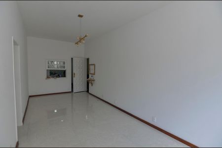 Apartamento para alugar com 110m², 3 quartos e 2 vagas Apartamento para alugar com 110m², 3 quartos e 2 vagasSala