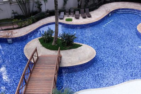 Apartamento à venda com 96m², 2 quartos e 2 vagas Apartamento à venda com 96m², 2 quartos e 2 vagasÁrea comum - Piscina