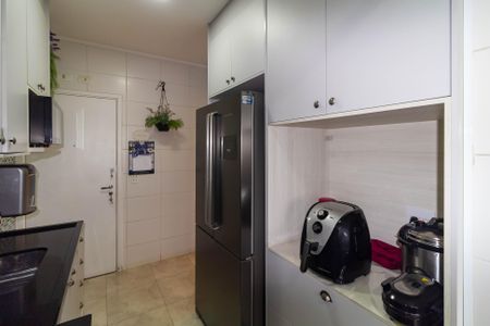 Apartamento à venda com 96m², 2 quartos e 2 vagas Apartamento à venda com 96m², 2 quartos e 2 vagasCozinha