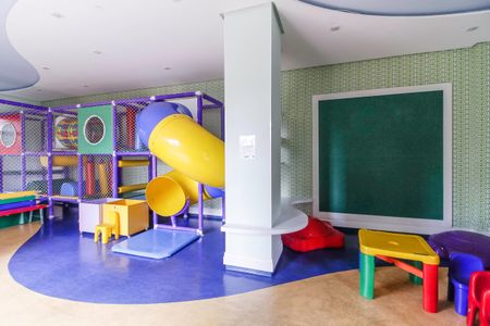 Apartamento à venda com 96m², 2 quartos e 2 vagas Apartamento à venda com 96m², 2 quartos e 2 vagasBrinquedoteca