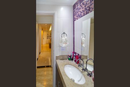 Apartamento à venda com 96m², 2 quartos e 2 vagas Apartamento à venda com 96m², 2 quartos e 2 vagasBanheiro da Suíte 2