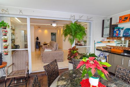 Apartamento à venda com 96m², 2 quartos e 2 vagas Apartamento à venda com 96m², 2 quartos e 2 vagasVaranda gourmet