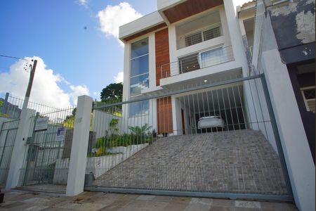 Casa para alugar com 199m², 3 quartos e 2 vagasFachada