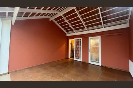 Casa de condomínio à venda com 163m², 4 quartos e 4 vagas