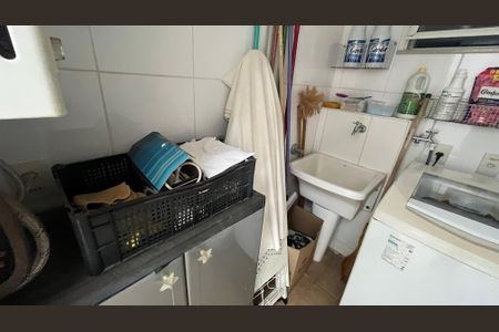 Casa de condomínio à venda com 163m², 4 quartos e 4 vagas