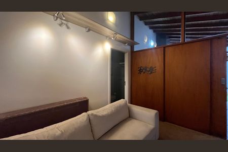 Casa de condomínio à venda com 163m², 4 quartos e 4 vagas