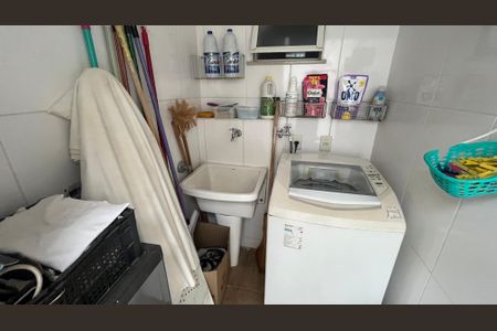 Casa de condomínio à venda com 163m², 4 quartos e 4 vagas