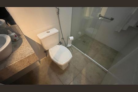 Casa de condomínio à venda com 163m², 4 quartos e 4 vagas