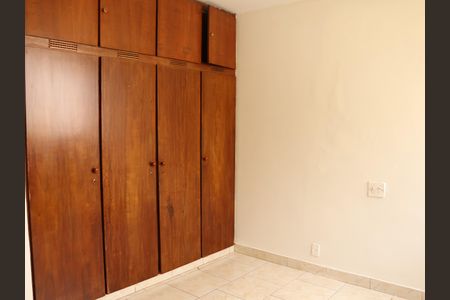 Apartamento para alugar com 60m², 2 quartos e 1 vagaQuarto 1 - Armários