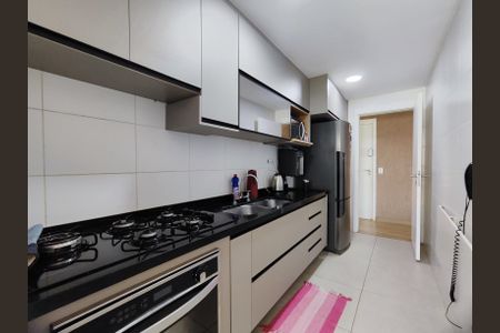 Apartamento para alugar com 120m², 2 quartos e 2 vagasCozinha