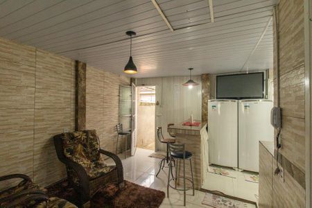 Sala/Cozinha de casa para alugar com 2 quartos, 32m² em Uberaba, Curitiba