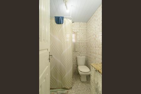 Banheiro Social de casa para alugar com 2 quartos, 32m² em Uberaba, Curitiba