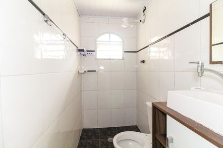 Banheiro de casa para alugar com 1 quarto, 90m² em Vila Campanela, São Paulo