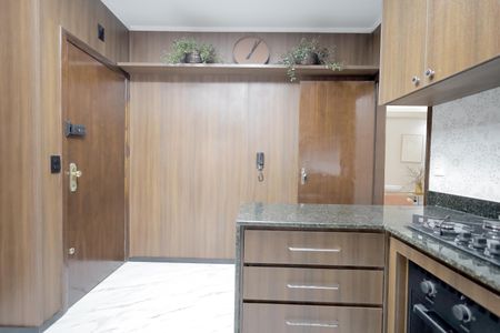 Apartamento à venda com 126m², 3 quartos e 3 vagas Apartamento à venda com 126m², 3 quartos e 3 vagasCozinha