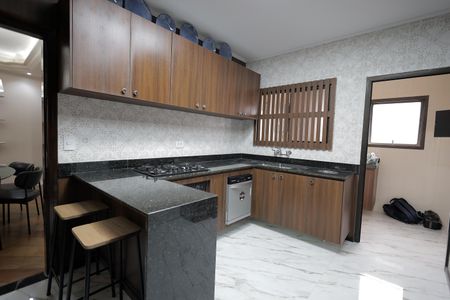 Apartamento à venda com 126m², 3 quartos e 3 vagas Apartamento à venda com 126m², 3 quartos e 3 vagasCozinha