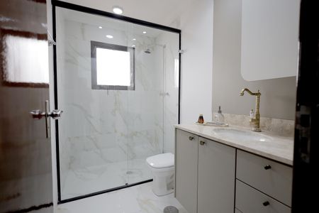 Apartamento à venda com 126m², 3 quartos e 3 vagas Apartamento à venda com 126m², 3 quartos e 3 vagasBanheiro Suíte