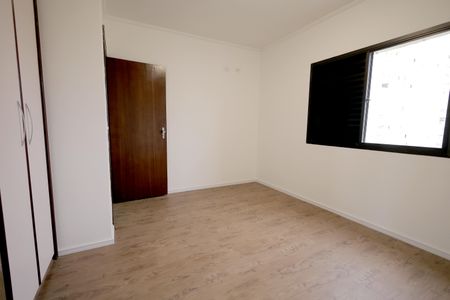 Apartamento à venda com 126m², 3 quartos e 3 vagas Apartamento à venda com 126m², 3 quartos e 3 vagasQuarto 1