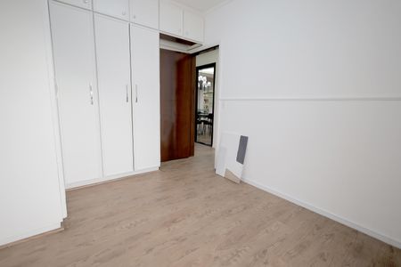 Apartamento à venda com 126m², 3 quartos e 3 vagas Apartamento à venda com 126m², 3 quartos e 3 vagasQuarto 2