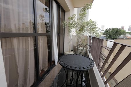 Apartamento à venda com 126m², 3 quartos e 3 vagas Apartamento à venda com 126m², 3 quartos e 3 vagasSacada