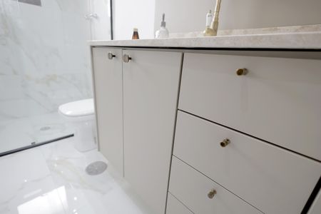 Apartamento à venda com 126m², 3 quartos e 3 vagas Apartamento à venda com 126m², 3 quartos e 3 vagasBanheiro Suíte