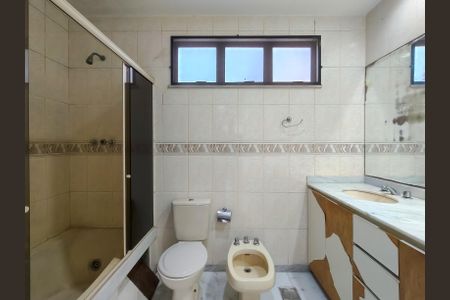 Apartamento à venda com 226m², 4 quartos e 2 vagasBanheiro da Suíte 2
