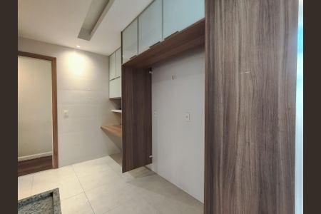 Apartamento à venda com 226m², 4 quartos e 2 vagasCozinha
