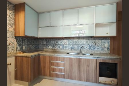 Apartamento à venda com 226m², 4 quartos e 2 vagasCozinha