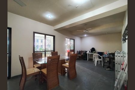 Apartamento à venda com 226m², 4 quartos e 2 vagasÁrea comum - Salão de festas