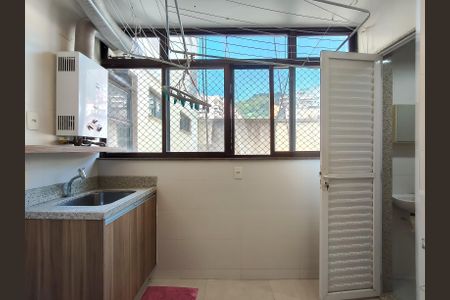 Apartamento à venda com 226m², 4 quartos e 2 vagasÁrea de Serviço